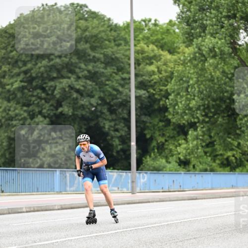30.06.2024 - hella hamburg halbmarathon Dr. Thomas Lammeyer http://msf.ph/oto/6401890 30.06.2024 08:56:34 Kennedybrücke  meine-sportfotos.de