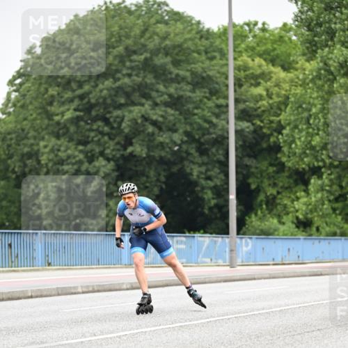 30.06.2024 - hella hamburg halbmarathon Dr. Thomas Lammeyer http://msf.ph/oto/6401900 30.06.2024 08:56:34 Kennedybrücke  meine-sportfotos.de