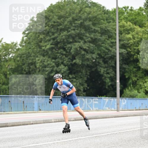 30.06.2024 - hella hamburg halbmarathon Dr. Thomas Lammeyer http://msf.ph/oto/6401908 30.06.2024 08:56:34 Kennedybrücke  meine-sportfotos.de
