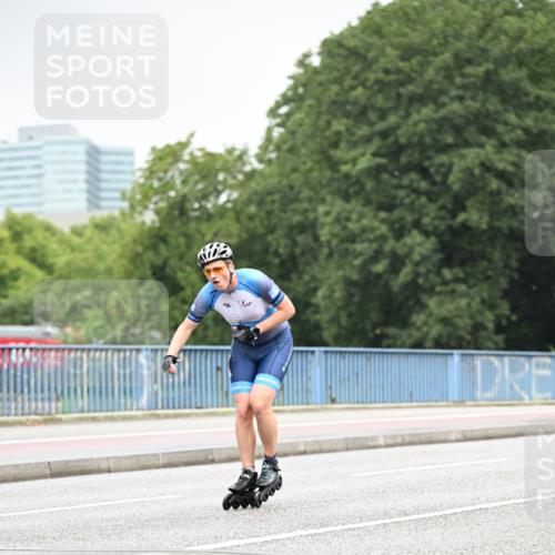 30.06.2024 - hella hamburg halbmarathon Dr. Thomas Lammeyer http://msf.ph/oto/6401938 30.06.2024 08:56:35 Kennedybrücke  meine-sportfotos.de