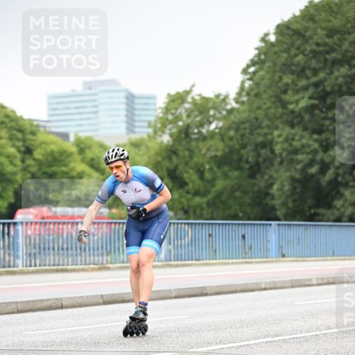 30.06.2024 - hella hamburg halbmarathon Dr. Thomas Lammeyer http://msf.ph/oto/6401955 30.06.2024 08:56:35 Kennedybrücke  meine-sportfotos.de