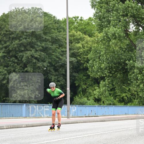 30.06.2024 - hella hamburg halbmarathon Dr. Thomas Lammeyer http://msf.ph/oto/6401969 30.06.2024 08:56:40 Kennedybrücke  meine-sportfotos.de