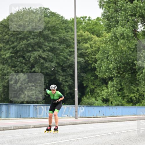 30.06.2024 - hella hamburg halbmarathon Dr. Thomas Lammeyer http://msf.ph/oto/6401972 30.06.2024 08:56:40 Kennedybrücke  meine-sportfotos.de
