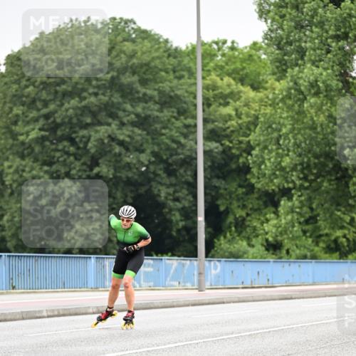 30.06.2024 - hella hamburg halbmarathon Dr. Thomas Lammeyer http://msf.ph/oto/6401975 30.06.2024 08:56:40 Kennedybrücke  meine-sportfotos.de