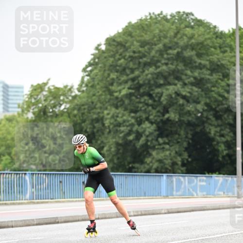 30.06.2024 - hella hamburg halbmarathon Dr. Thomas Lammeyer http://msf.ph/oto/6401992 30.06.2024 08:56:41 Kennedybrücke  meine-sportfotos.de