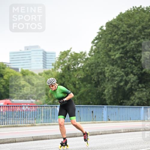 30.06.2024 - hella hamburg halbmarathon Dr. Thomas Lammeyer http://msf.ph/oto/6401998 30.06.2024 08:56:41 Kennedybrücke  meine-sportfotos.de