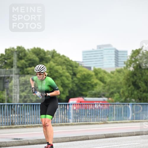 30.06.2024 - hella hamburg halbmarathon Dr. Thomas Lammeyer http://msf.ph/oto/6402032 30.06.2024 08:56:42 Kennedybrücke  meine-sportfotos.de