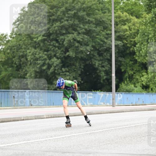 30.06.2024 - hella hamburg halbmarathon Dr. Thomas Lammeyer http://msf.ph/oto/6402050 30.06.2024 08:56:55 Kennedybrücke  meine-sportfotos.de