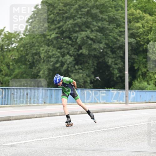 30.06.2024 - hella hamburg halbmarathon Dr. Thomas Lammeyer http://msf.ph/oto/6402059 30.06.2024 08:56:55 Kennedybrücke  meine-sportfotos.de