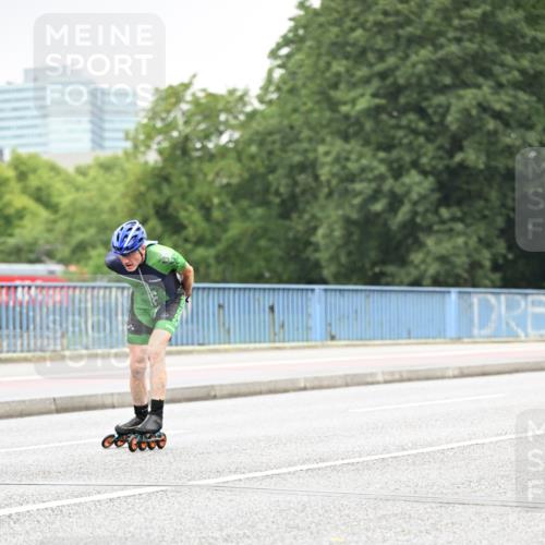 30.06.2024 - hella hamburg halbmarathon Dr. Thomas Lammeyer http://msf.ph/oto/6402096 30.06.2024 08:56:56 Kennedybrücke  meine-sportfotos.de