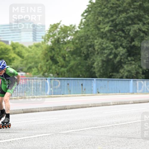 30.06.2024 - hella hamburg halbmarathon Dr. Thomas Lammeyer http://msf.ph/oto/6402118 30.06.2024 08:56:56 Kennedybrücke  meine-sportfotos.de