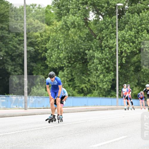 30.06.2024 - hella hamburg halbmarathon Dr. Thomas Lammeyer http://msf.ph/oto/6402135 30.06.2024 08:56:59 Kennedybrücke  meine-sportfotos.de