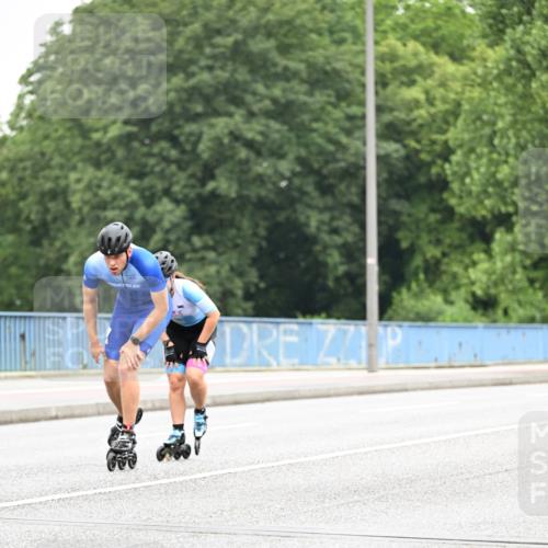 30.06.2024 - hella hamburg halbmarathon Dr. Thomas Lammeyer http://msf.ph/oto/6402207 30.06.2024 08:57:00 Kennedybrücke  meine-sportfotos.de