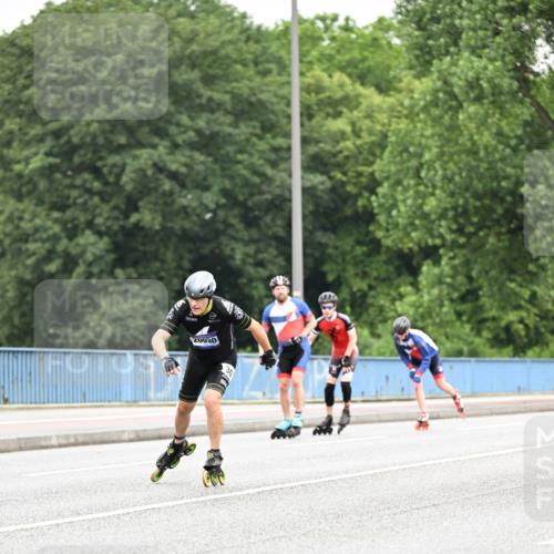 30.06.2024 - hella hamburg halbmarathon Dr. Thomas Lammeyer http://msf.ph/oto/6402236 30.06.2024 08:57:02 Kennedybrücke  meine-sportfotos.de