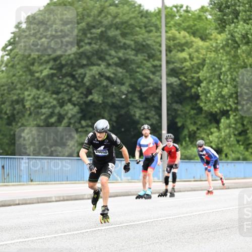 30.06.2024 - hella hamburg halbmarathon Dr. Thomas Lammeyer http://msf.ph/oto/6402246 30.06.2024 08:57:02 Kennedybrücke 20030 meine-sportfotos.de