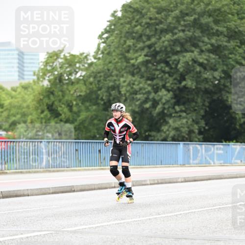 30.06.2024 - hella hamburg halbmarathon Dr. Thomas Lammeyer http://msf.ph/oto/6402379 30.06.2024 08:57:09 Kennedybrücke  meine-sportfotos.de