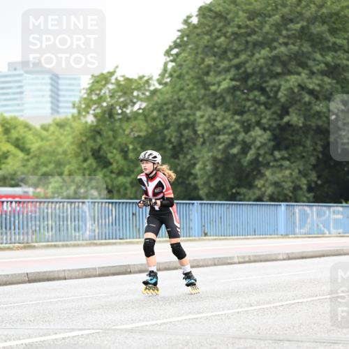 30.06.2024 - hella hamburg halbmarathon Dr. Thomas Lammeyer http://msf.ph/oto/6402387 30.06.2024 08:57:09 Kennedybrücke  meine-sportfotos.de