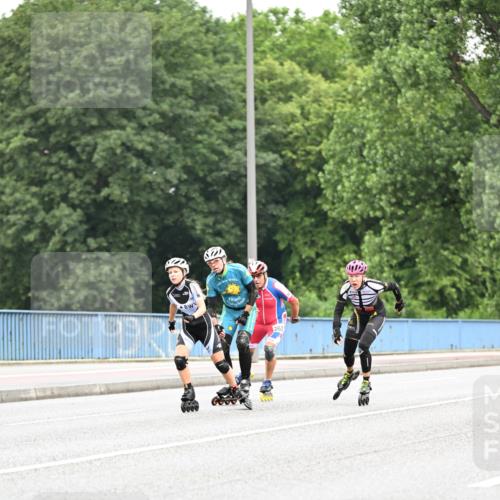 30.06.2024 - hella hamburg halbmarathon Dr. Thomas Lammeyer http://msf.ph/oto/6402428 30.06.2024 08:57:12 Kennedybrücke 363 meine-sportfotos.de