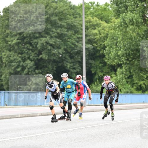 30.06.2024 - hella hamburg halbmarathon Dr. Thomas Lammeyer http://msf.ph/oto/6402436 30.06.2024 08:57:12 Kennedybrücke 363 meine-sportfotos.de