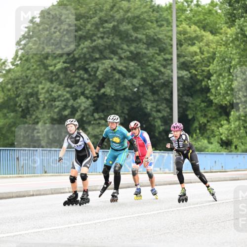 30.06.2024 - hella hamburg halbmarathon Dr. Thomas Lammeyer http://msf.ph/oto/6402453 30.06.2024 08:57:13 Kennedybrücke  meine-sportfotos.de