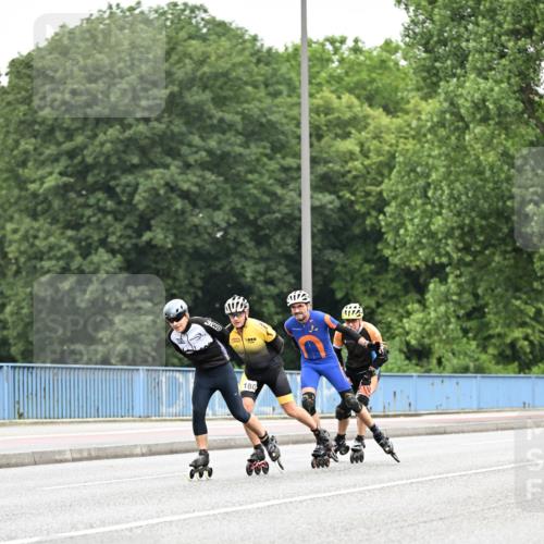 30.06.2024 - hella hamburg halbmarathon Dr. Thomas Lammeyer http://msf.ph/oto/6402536 30.06.2024 08:57:34 Kennedybrücke 180 meine-sportfotos.de
