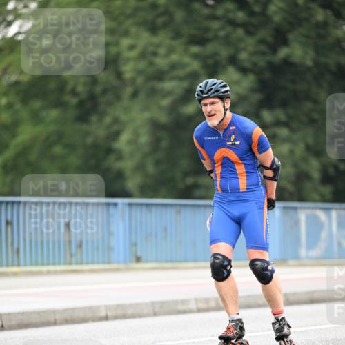 30.06.2024 - hella hamburg halbmarathon Dr. Thomas Lammeyer http://msf.ph/oto/6402700 30.06.2024 08:58:32 Kennedybrücke  meine-sportfotos.de
