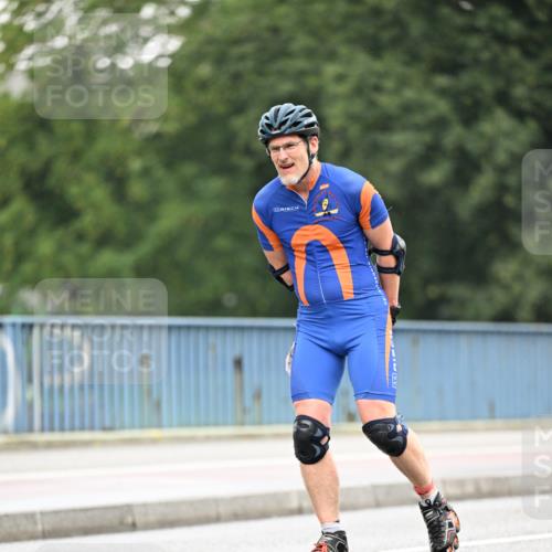 30.06.2024 - hella hamburg halbmarathon Dr. Thomas Lammeyer http://msf.ph/oto/6402717 30.06.2024 08:58:32 Kennedybrücke  meine-sportfotos.de