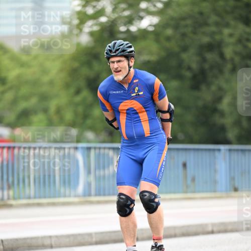 30.06.2024 - hella hamburg halbmarathon Dr. Thomas Lammeyer http://msf.ph/oto/6402730 30.06.2024 08:58:32 Kennedybrücke  meine-sportfotos.de
