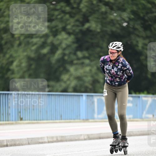 30.06.2024 - hella hamburg halbmarathon Dr. Thomas Lammeyer http://msf.ph/oto/6402816 30.06.2024 08:58:49 Kennedybrücke 97 meine-sportfotos.de