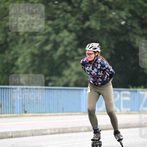 30.06.2024 - hella hamburg halbmarathon Dr. Thomas Lammeyer http://msf.ph/oto/6402824 30.06.2024 08:58:49 Kennedybrücke  meine-sportfotos.de