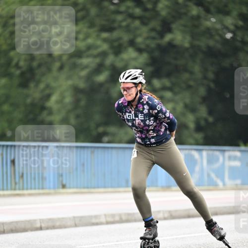 30.06.2024 - hella hamburg halbmarathon Dr. Thomas Lammeyer http://msf.ph/oto/6402831 30.06.2024 08:58:49 Kennedybrücke  meine-sportfotos.de