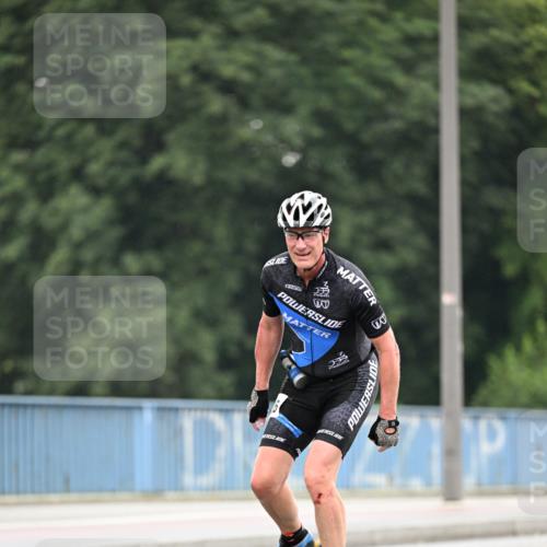 30.06.2024 - hella hamburg halbmarathon Dr. Thomas Lammeyer http://msf.ph/oto/6402990 30.06.2024 08:58:58 Kennedybrücke  meine-sportfotos.de