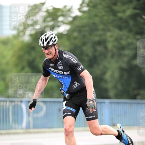 30.06.2024 - hella hamburg halbmarathon Dr. Thomas Lammeyer http://msf.ph/oto/6403027 30.06.2024 08:58:59 Kennedybrücke  meine-sportfotos.de