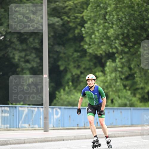 30.06.2024 - hella hamburg halbmarathon Dr. Thomas Lammeyer http://msf.ph/oto/6403160 30.06.2024 08:59:14 Kennedybrücke  meine-sportfotos.de