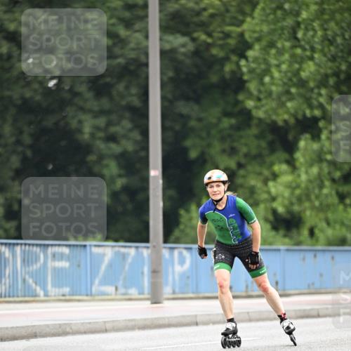 30.06.2024 - hella hamburg halbmarathon Dr. Thomas Lammeyer http://msf.ph/oto/6403167 30.06.2024 08:59:14 Kennedybrücke  meine-sportfotos.de