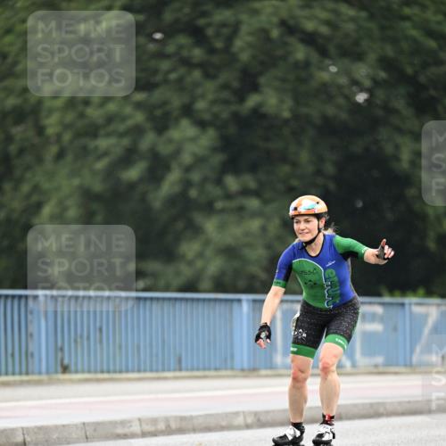 30.06.2024 - hella hamburg halbmarathon Dr. Thomas Lammeyer http://msf.ph/oto/6403205 30.06.2024 08:59:15 Kennedybrücke  meine-sportfotos.de