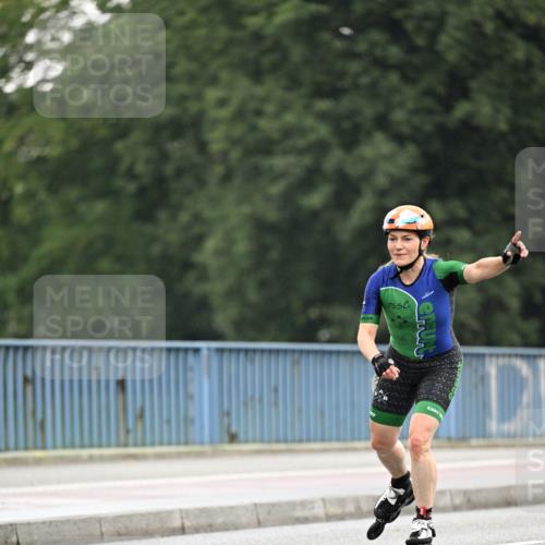 30.06.2024 - hella hamburg halbmarathon Dr. Thomas Lammeyer http://msf.ph/oto/6403218 30.06.2024 08:59:15 Kennedybrücke  meine-sportfotos.de