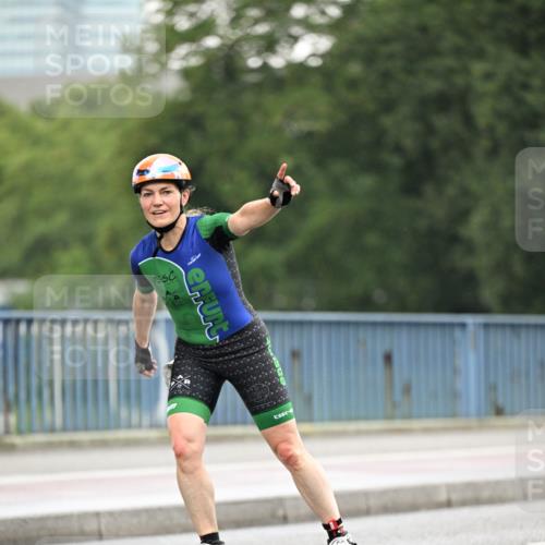 30.06.2024 - hella hamburg halbmarathon Dr. Thomas Lammeyer http://msf.ph/oto/6403256 30.06.2024 08:59:16 Kennedybrücke  meine-sportfotos.de