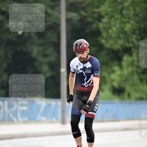 30.06.2024 - hella hamburg halbmarathon Dr. Thomas Lammeyer http://msf.ph/oto/6403478 30.06.2024 08:59:40 Kennedybrücke  meine-sportfotos.de