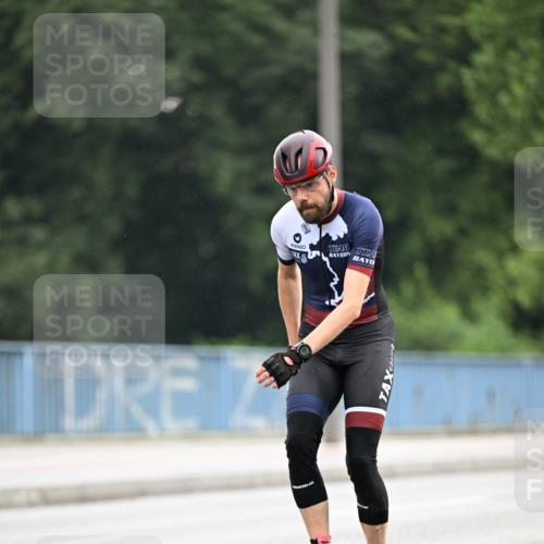 30.06.2024 - hella hamburg halbmarathon Dr. Thomas Lammeyer http://msf.ph/oto/6403487 30.06.2024 08:59:40 Kennedybrücke  meine-sportfotos.de