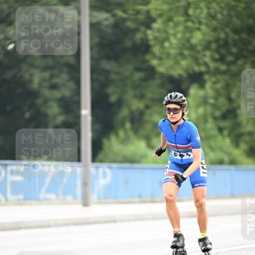 30.06.2024 - hella hamburg halbmarathon Dr. Thomas Lammeyer http://msf.ph/oto/6403647 30.06.2024 08:59:43 Kennedybrücke  meine-sportfotos.de