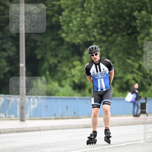 30.06.2024 - hella hamburg halbmarathon Dr. Thomas Lammeyer http://msf.ph/oto/6403894 30.06.2024 08:59:47 Kennedybrücke  meine-sportfotos.de