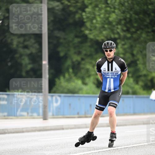 30.06.2024 - hella hamburg halbmarathon Dr. Thomas Lammeyer http://msf.ph/oto/6403920 30.06.2024 08:59:47 Kennedybrücke  meine-sportfotos.de
