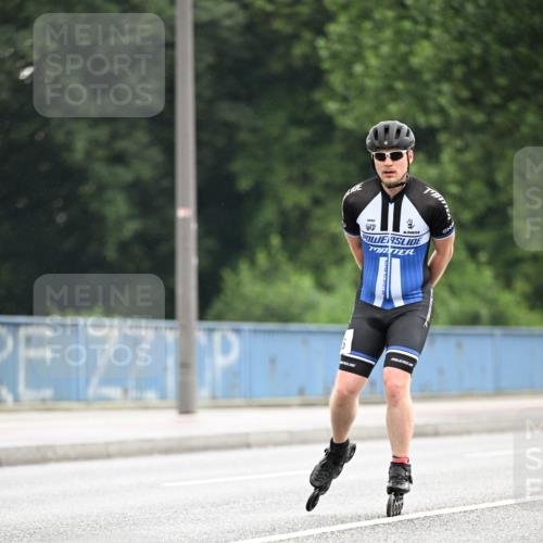30.06.2024 - hella hamburg halbmarathon Dr. Thomas Lammeyer http://msf.ph/oto/6403938 30.06.2024 08:59:47 Kennedybrücke  meine-sportfotos.de