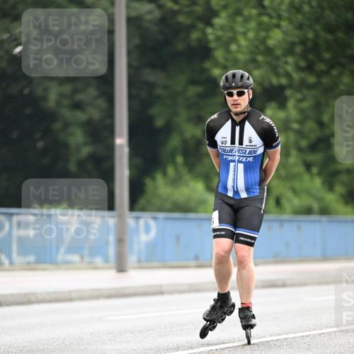 30.06.2024 - hella hamburg halbmarathon Dr. Thomas Lammeyer http://msf.ph/oto/6403953 30.06.2024 08:59:47 Kennedybrücke  meine-sportfotos.de