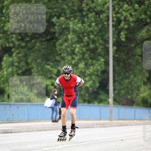30.06.2024 - hella hamburg halbmarathon Dr. Thomas Lammeyer http://msf.ph/oto/6403970 30.06.2024 08:59:48 Kennedybrücke  meine-sportfotos.de