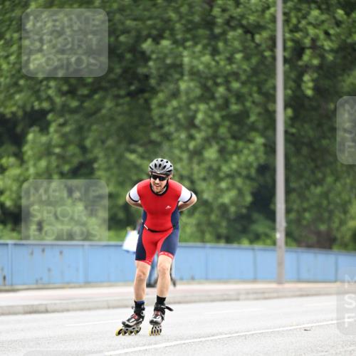 30.06.2024 - hella hamburg halbmarathon Dr. Thomas Lammeyer http://msf.ph/oto/6403985 30.06.2024 08:59:48 Kennedybrücke  meine-sportfotos.de