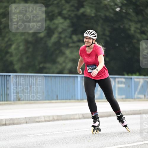 30.06.2024 - hella hamburg halbmarathon Dr. Thomas Lammeyer http://msf.ph/oto/6404220 30.06.2024 09:00:15 Kennedybrücke 2006 meine-sportfotos.de