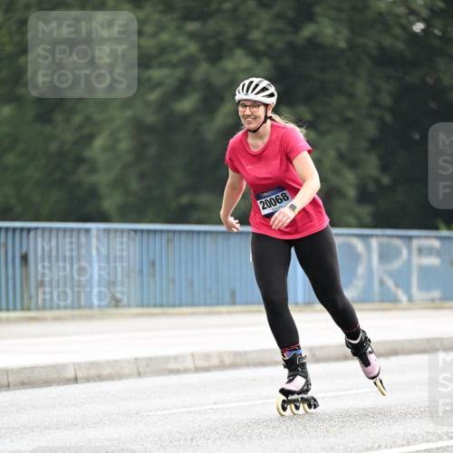 30.06.2024 - hella hamburg halbmarathon Dr. Thomas Lammeyer http://msf.ph/oto/6404232 30.06.2024 09:00:15 Kennedybrücke 20068 meine-sportfotos.de