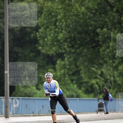 30.06.2024 - hella hamburg halbmarathon Dr. Thomas Lammeyer http://msf.ph/oto/6404356 30.06.2024 09:00:20 Kennedybrücke  meine-sportfotos.de